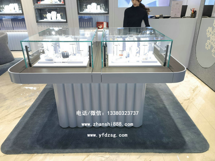 何方珠宝店展台，烤漆珠宝展柜