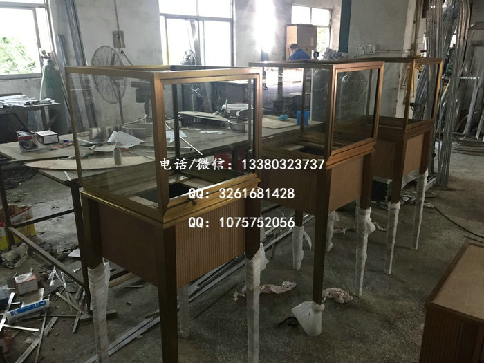 不锈钢精品柜