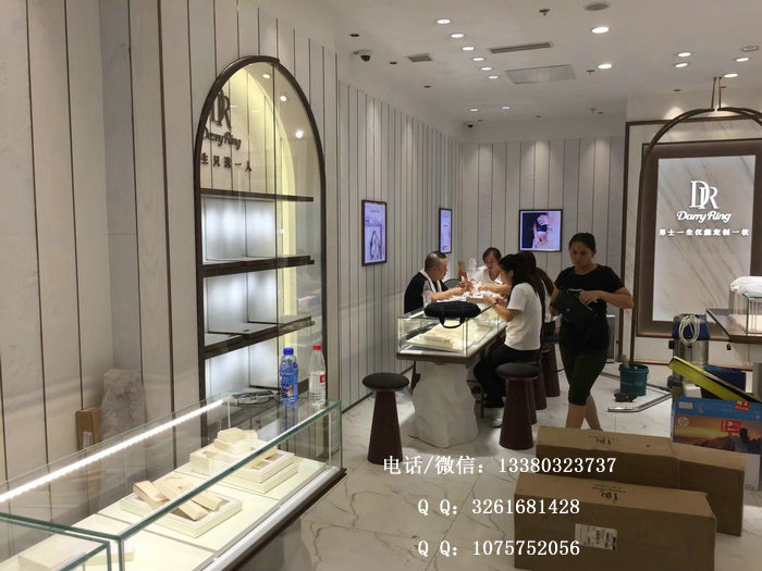 戴瑞珠宝橱窗柜