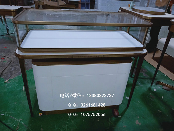 卡地亚珠宝展柜（新款）