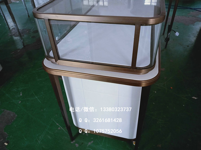珠宝展柜图片 珠宝展柜图片