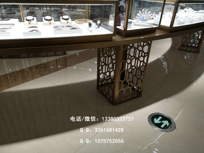 不锈钢展柜图片
