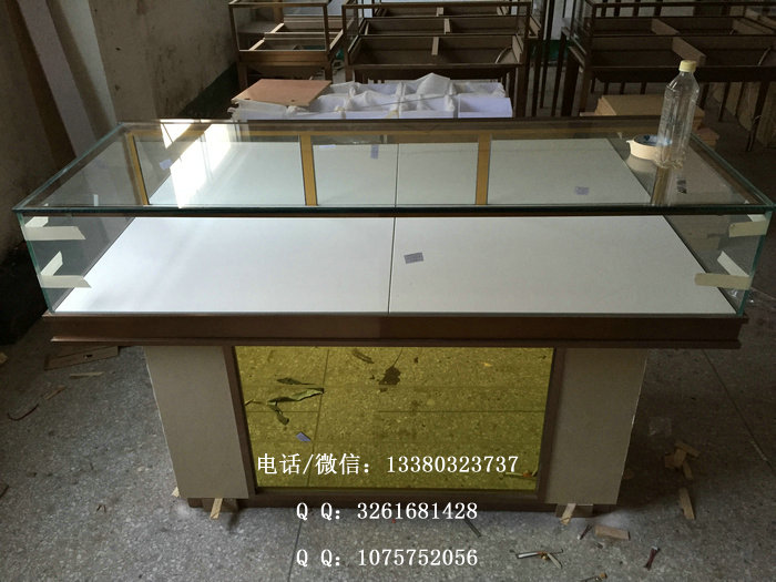 如何让珠宝展示柜有锦上添花的展示效果