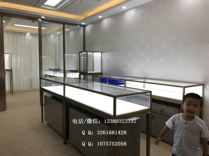 珠宝展示柜为何会大量使用不锈钢
