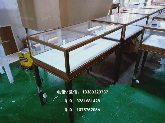 不锈钢珠宝展柜创意设计拥有的魅力