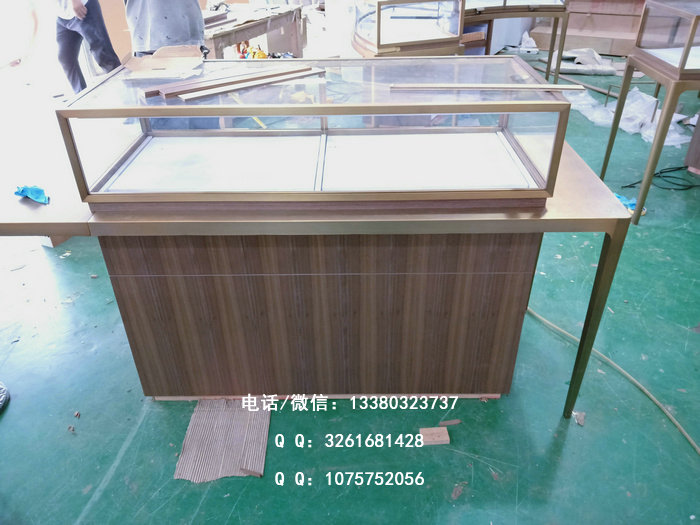 未来珠宝展示柜行业的发展出路在哪里