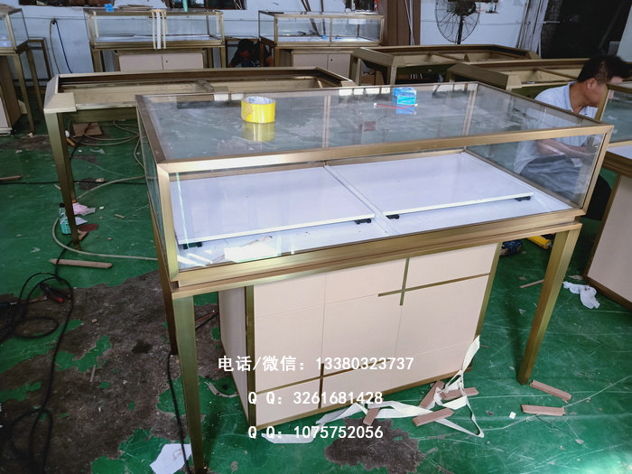 卡地亚珠宝展柜 卡地亚珠宝展柜