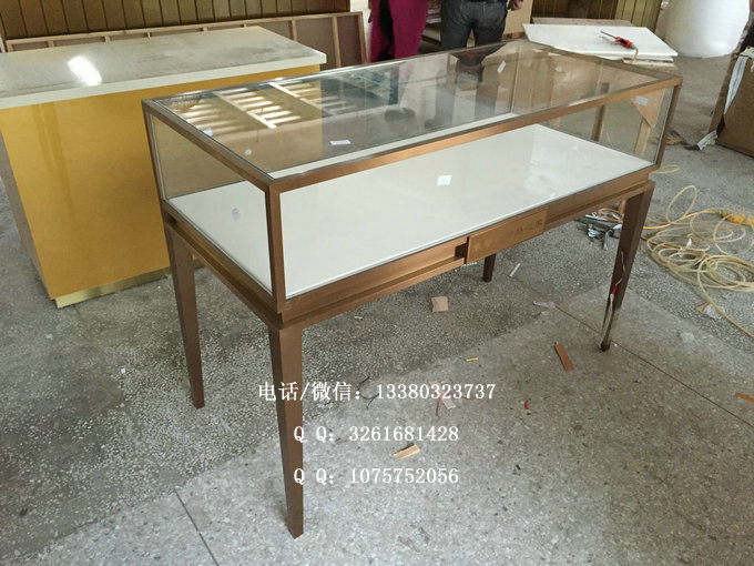 不锈钢珠宝展柜在个性上达到了视觉美感
