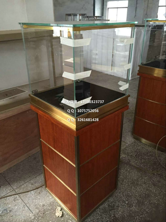 珠宝精品柜