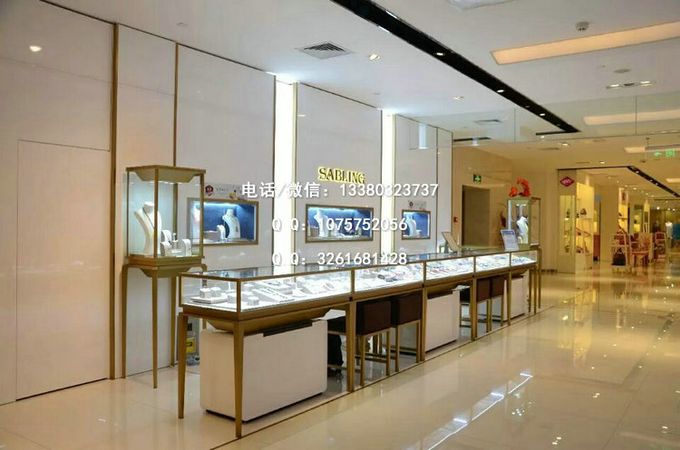 珠宝展示柜的玻璃使用现象