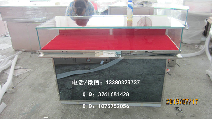 伊诺尔钻石展柜