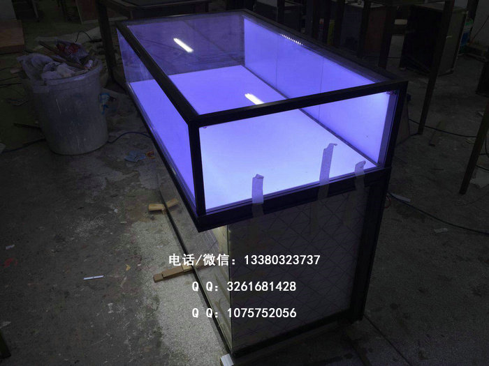 珠宝展柜图片 珠宝展柜图片