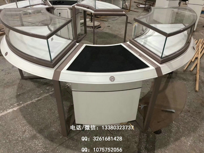 背景音乐与气味控制对珠宝店的影响
