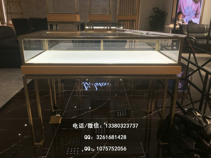 金石盟珠宝柜台 金石盟珠宝柜台