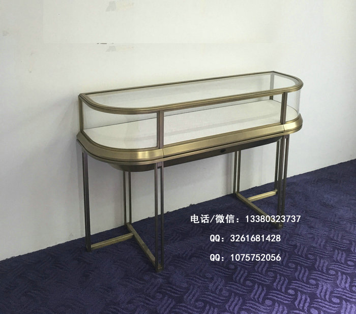 展柜制作将更多的考虑个性化和多功能化