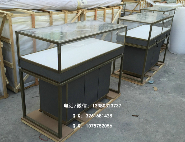 珠宝展示柜异味去除法