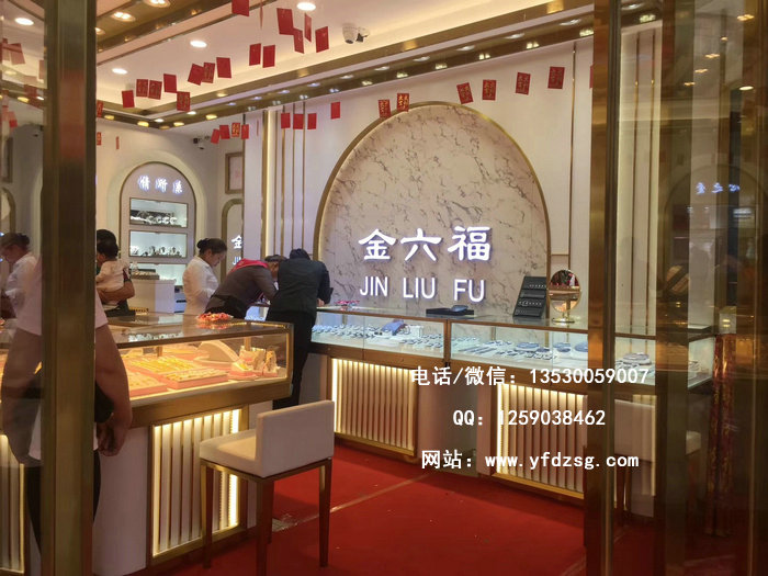 识别展柜制作烤漆与喷漆的差异