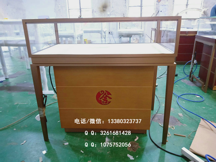 珠宝柜台