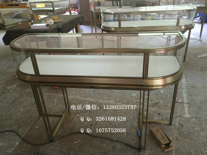定制不锈钢珠宝展柜实力如何看工厂环境