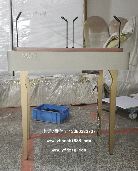 曼古银展台 橱窗展台