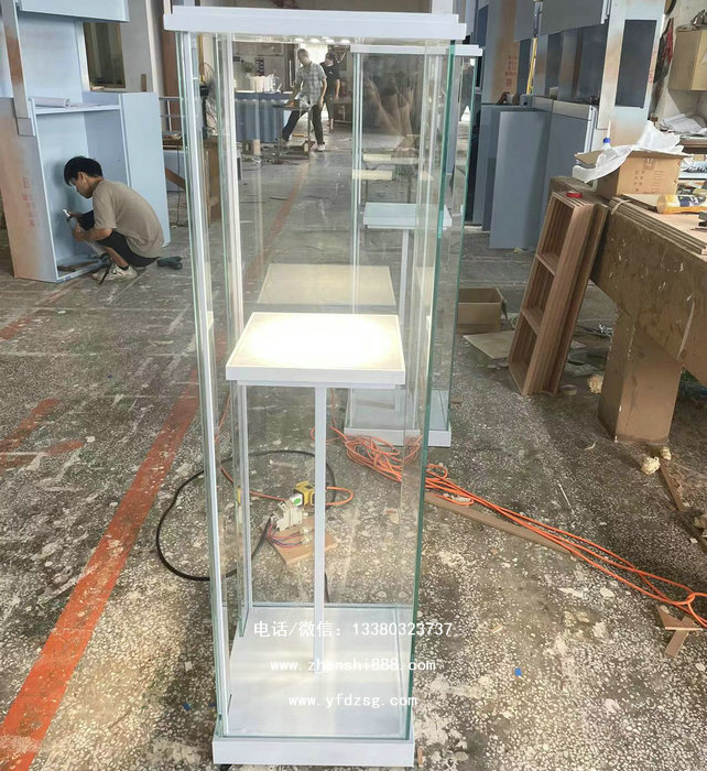 何方珠宝精品柜