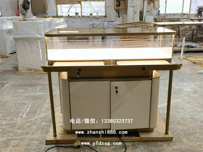 卡地亚珠宝展柜