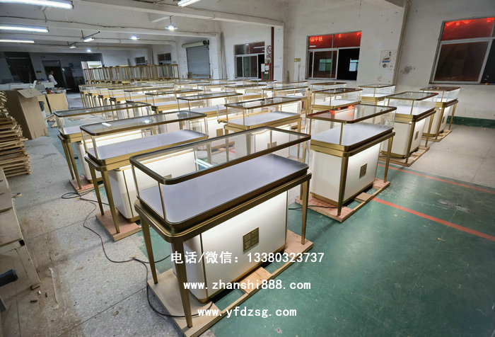 卡地亚珠宝展柜